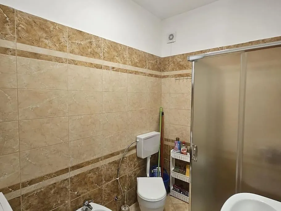 Cozy Apartment With A View Over The City And Sea Vlore